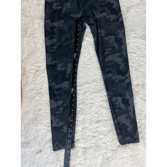 Camo Leggings Medium - Picture 6 of 8